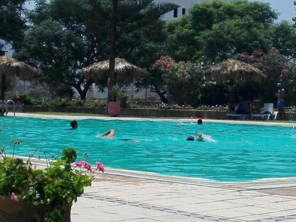 Magnifique Villa Duplex Au Bord De La Piscine เทโทอัน ภายนอก รูปภาพ