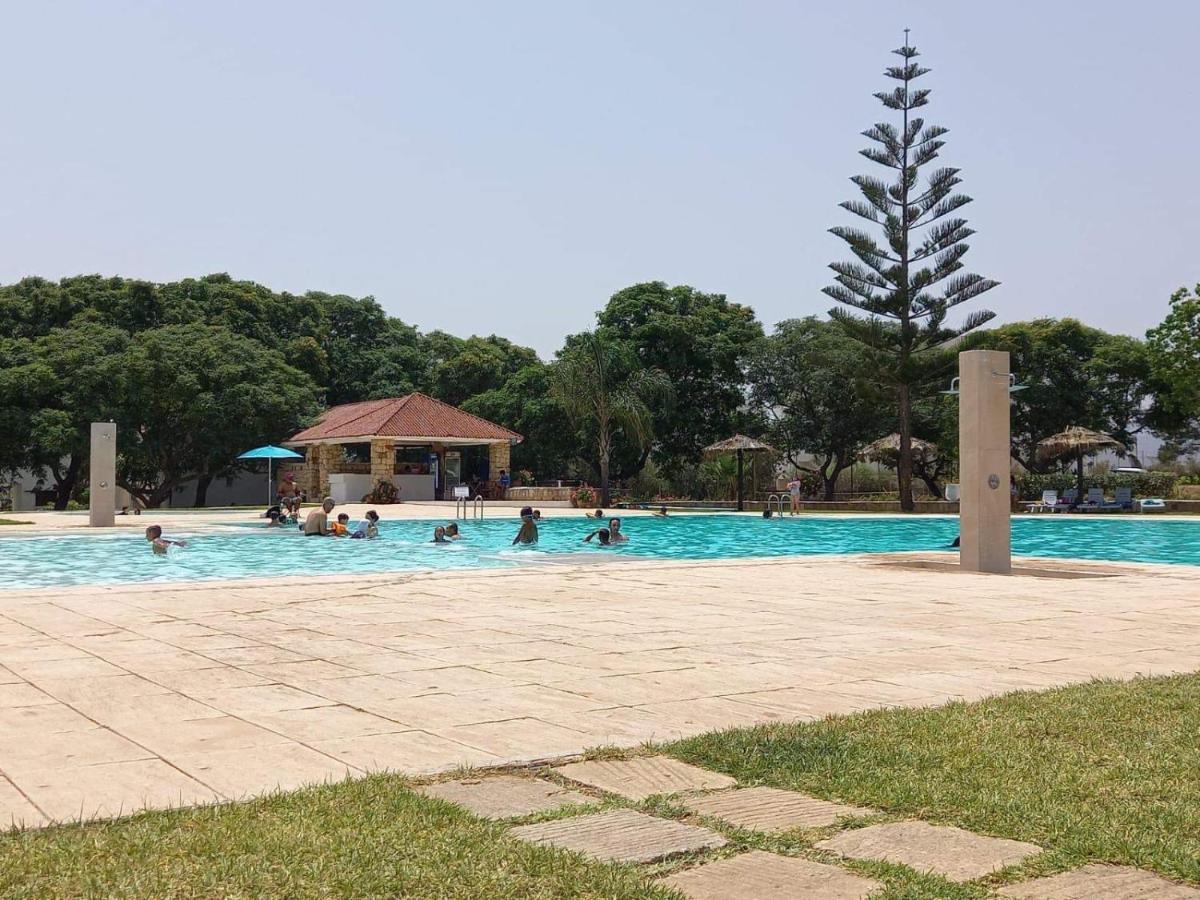 Magnifique Villa Duplex Au Bord De La Piscine เทโทอัน ภายนอก รูปภาพ
